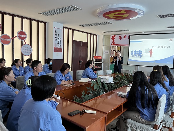 提升服務(wù)質(zhì)量，加快業(yè)財(cái)融合1.jpg