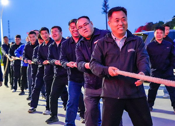 4.16-4.17渭化集團(tuán)彬州公司職工拔河比賽丨“活力”四射 “繩采”飛揚 附圖3.jpg