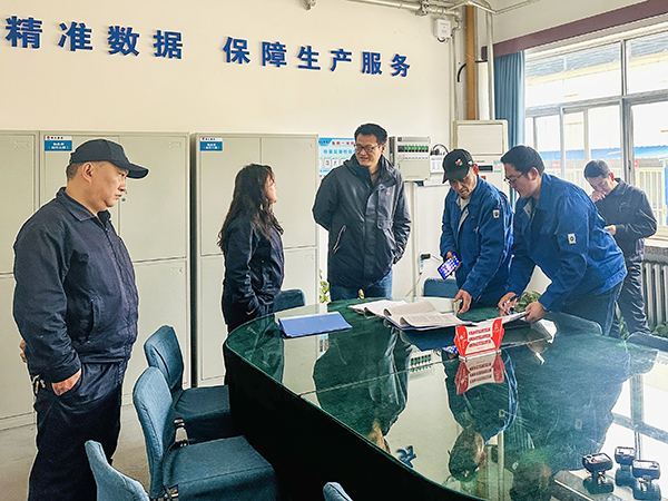 職工代表巡視3.jpg
