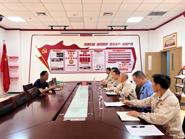 2025年7月31日，任總車間調(diào)研安全生產(chǎn)、黨建等工作.jpg